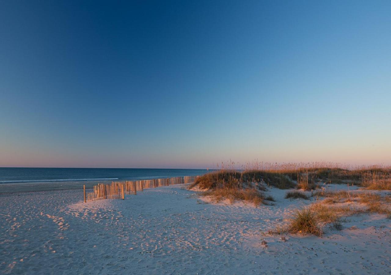 Atlantic Beach Resort, A Ramada By Wyndham Екстериор снимка