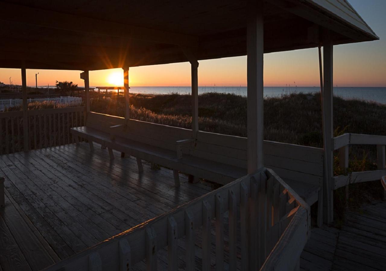 Atlantic Beach Resort, A Ramada By Wyndham Екстериор снимка